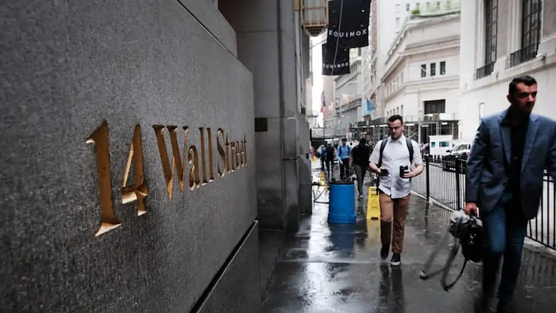 Wall Street Hisseleri Fed ve Apple Gelişmeleri Eşliğinde Toparlanıyor: Teknoloji ve Finans Sektörleri Öne Çıkıyor