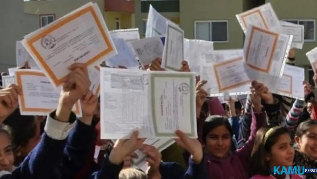 Yarın ders var mı? Karneler verildikten sonra ders işlenecek mi? 14 Haziran okullar kaç ders olacak?