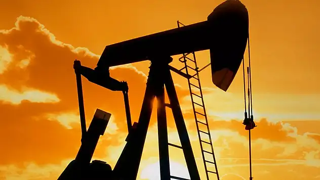 Brent petrol için son zamanların en büyük kaybı gündemde! Akaryakıt fiyatlarına etkisi de merak ediliyor!