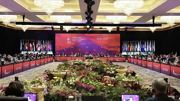 G20 Dışişleri Bakanları toplantısında deprem gündemi! Görüşmelere başlanılmadan önce hayatını kaybedenler için saygı duruşu!