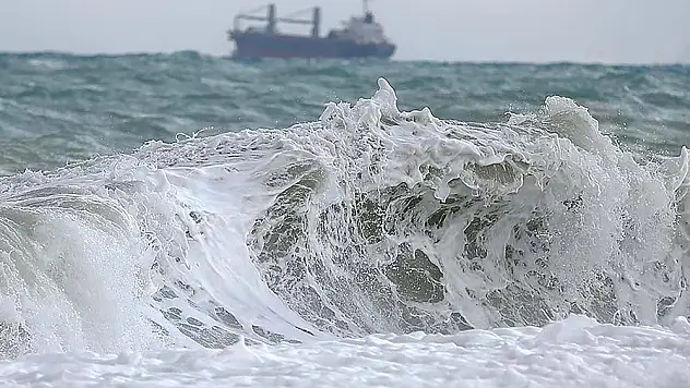 İstanbulluların deprem tedirginliğine bir yenisi eklendi! Şehir için tsunami riski gündeme geldi!