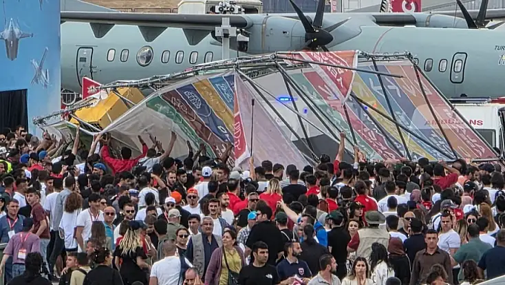 TEKNOFEST’te Şiddetli Rüzgar Felaketi: Demir Yapı Devrildi, 2 Kişi Yoğun Bakımda