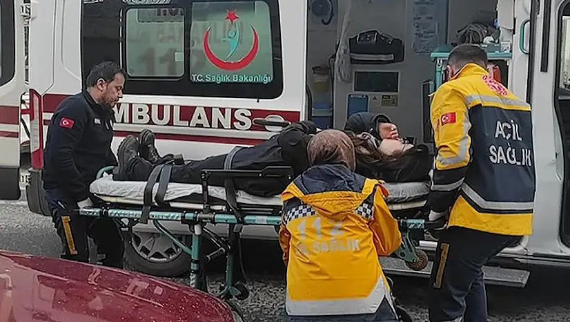Burdur'da Trafik Kazası: Motosiklet Sürücüsü Aylin Ö. Yaralandı