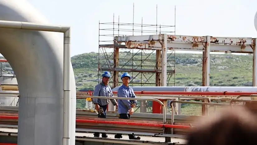 İran, Suriye'de yeni bir petrol rafinerisi inşa edecek