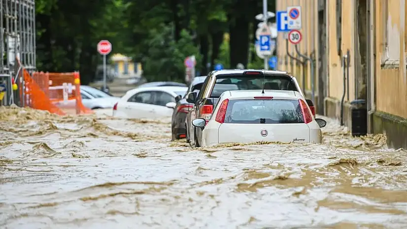 New York'ta Yağmur Felaketi: Şehir Sular Altında Kaldı