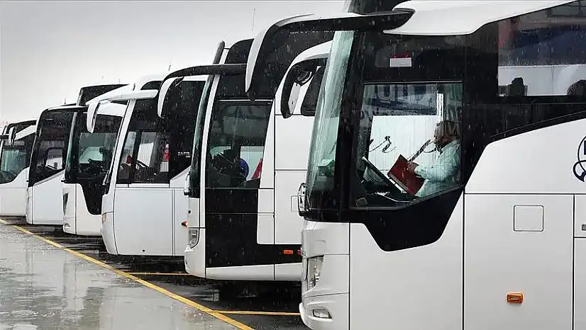 Ramazan Bayramı tatili 9 gün oldu, turkiyeotobusfirmalari.com bayramda beklenen yoğunluğu ve popüler güzergahlardaki bilet fiyatlarını açıkladı.