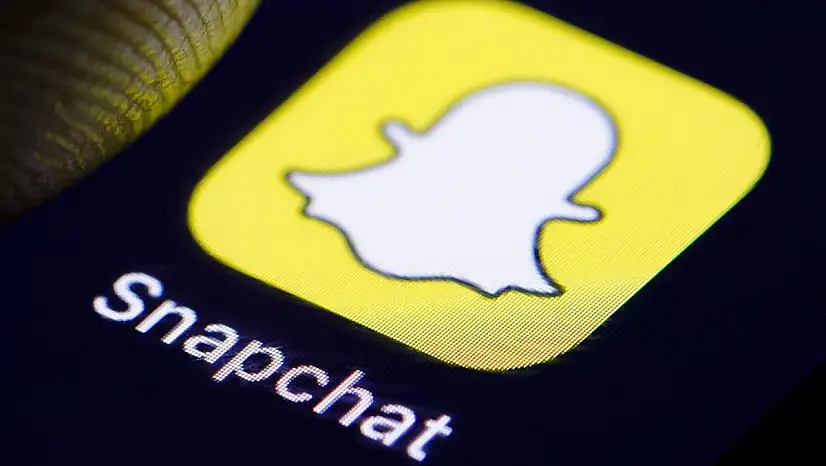 Selfie Çubuğu Tarih Oluyor! Snapchat 3 Bin 400 TL'ye Satışa Çıkardığı Ürünü Tanıttı!