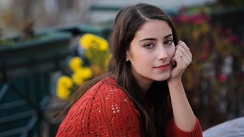 Sosyal medyadan paylaştı: İkinci çocuğunu kucağına almak için gün sayan Hazal Kaya'dan kötü haber! Sevenlerini üzdü