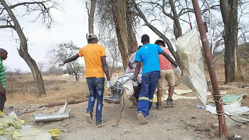 Zimbabve'de Altın Madeni Çökmesi: 13 Kişinin Öldüğü Tahmin Ediliyor