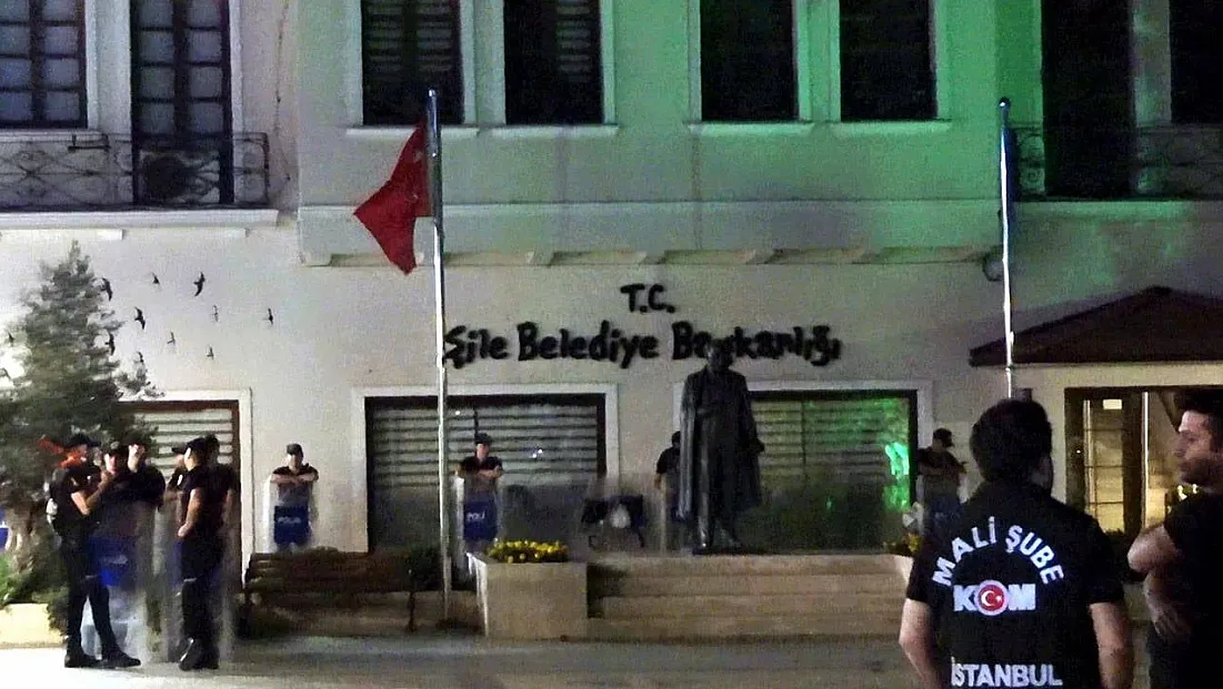 CHP’li Şile Belediyesi’ne Gece Baskını: Başkan Kabadayı Gözaltında!