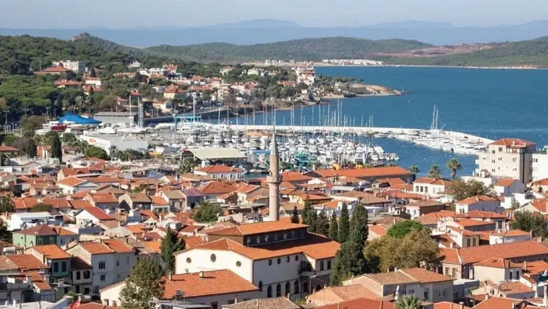 İzmir'e 2 Saat Mesafede, Taş Sokaklar Ve Sanat Kokan Tarihi Dokusuyla Masalsı Bir Köy