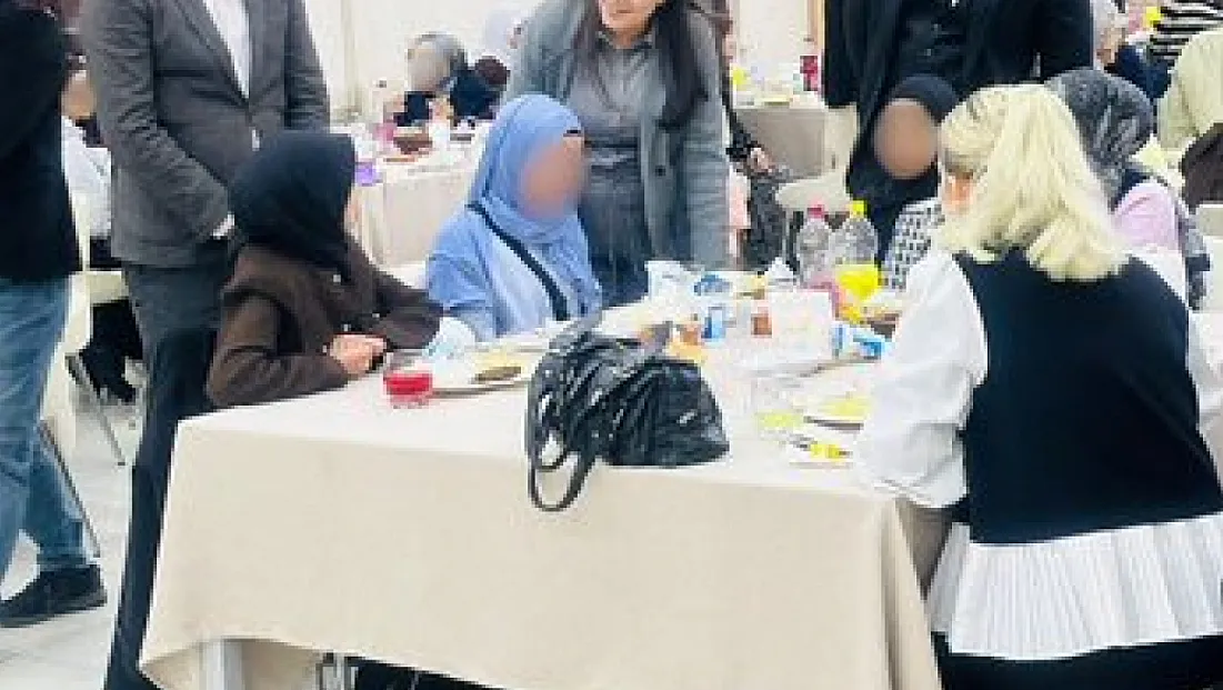 Ruken Kilerci'den Hem Anne Hem De Evlat Şefkati...