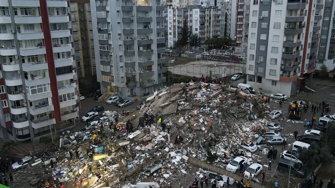 10 ilde faciaya neden olan depremde acı haberler: 284 kişi hayatını kaybetti! 2 binden fazla vatandaş yaralandı