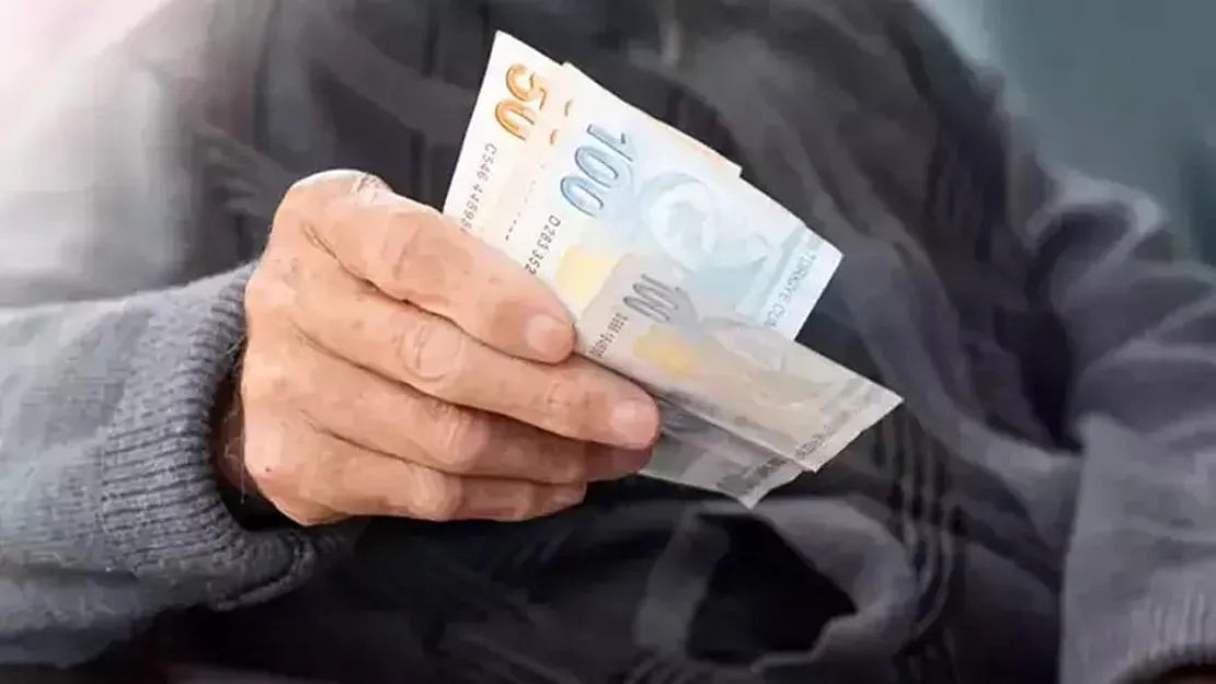 12500 TL emekli aylığı alanlara müjde: Bu ay 10 bin TL ek olarak ödenecek