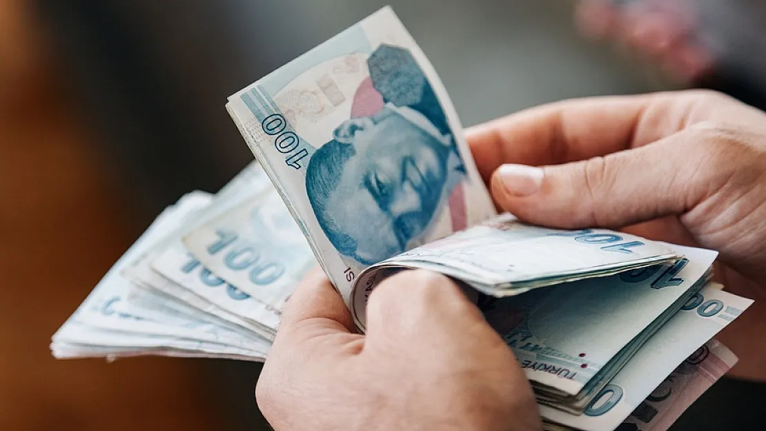 13 milyon emekliye ek ödeme paketi bugün onaylandı! Emeklilerin hesabına 8.000 TL yatmaya başladı: Hemen alabilirsiniz