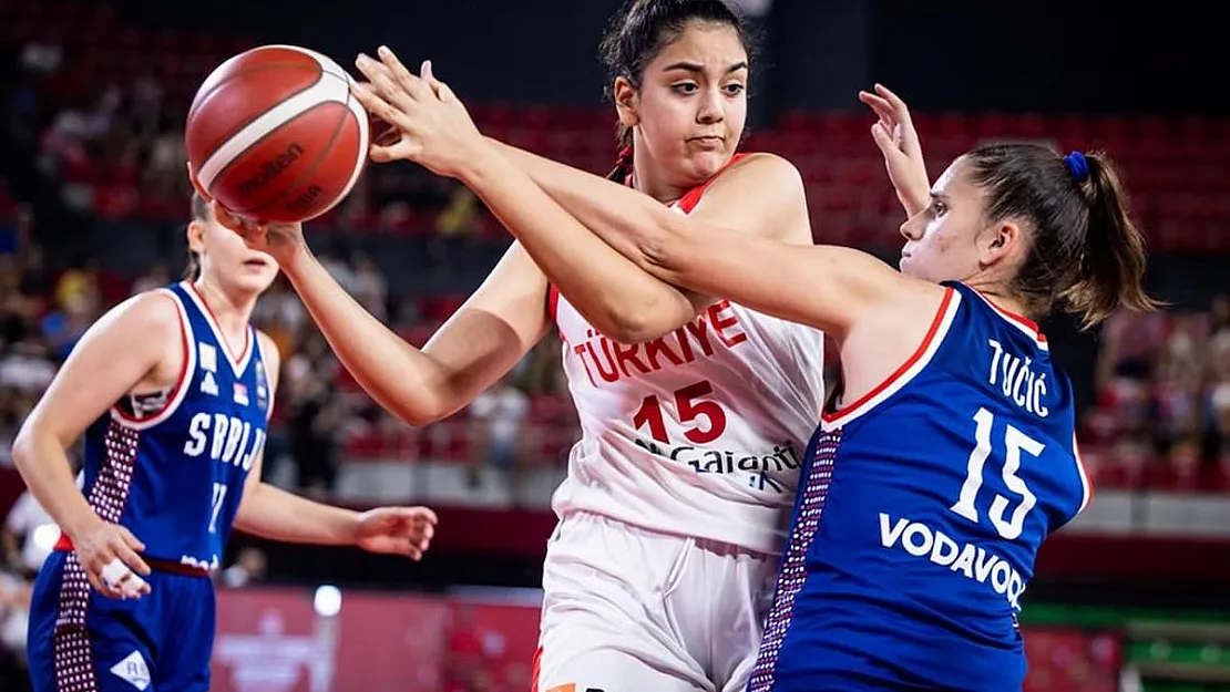 16 Yaş Altı Kız Milli Takımı, Sırbistan'a Kaybetti