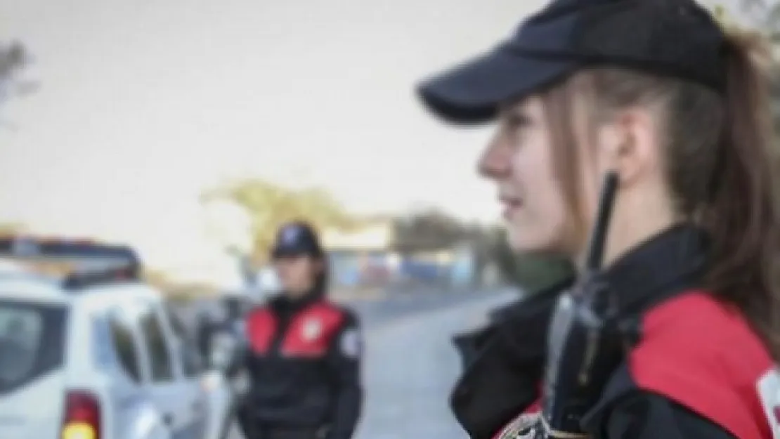 2 Bin 500 Kadın Polis Alımı Şartları- 2 Bin 500 Kadın Polis Alımı Başvuruları Nasıl Yapılır? 2 Bin 500 Kadın Polis Alımı Başvuru Formu