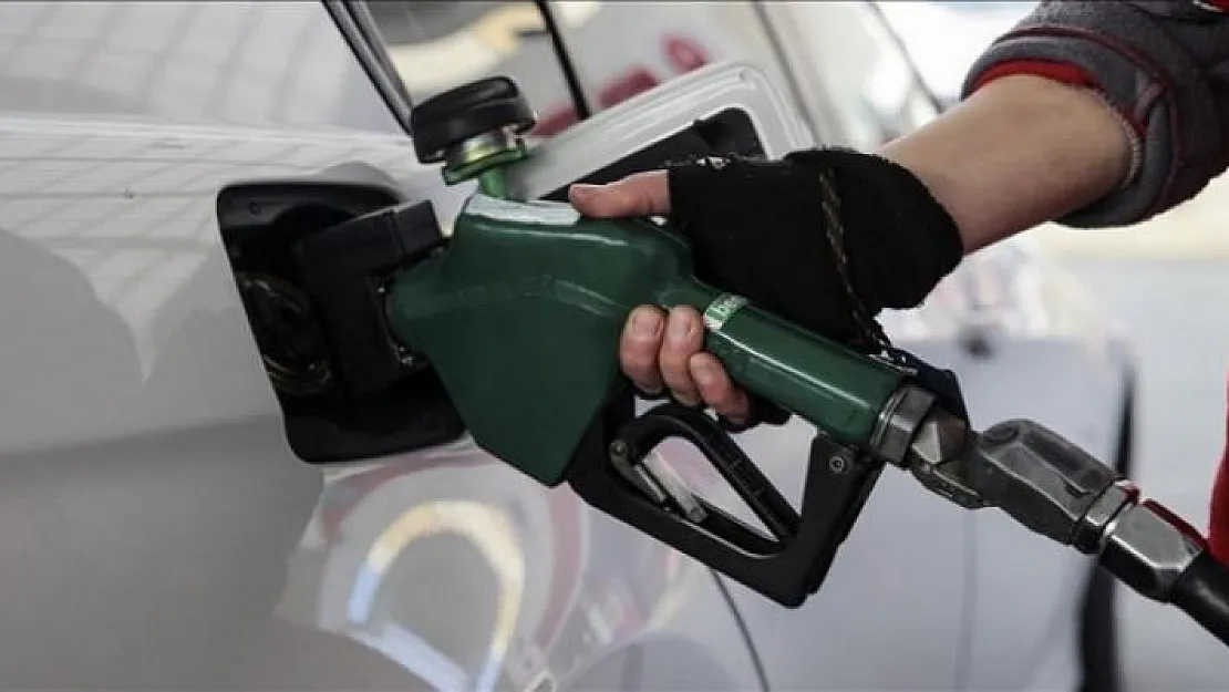20 Mart itibari ile benzin ve motorine bir indirim daha geliyor!