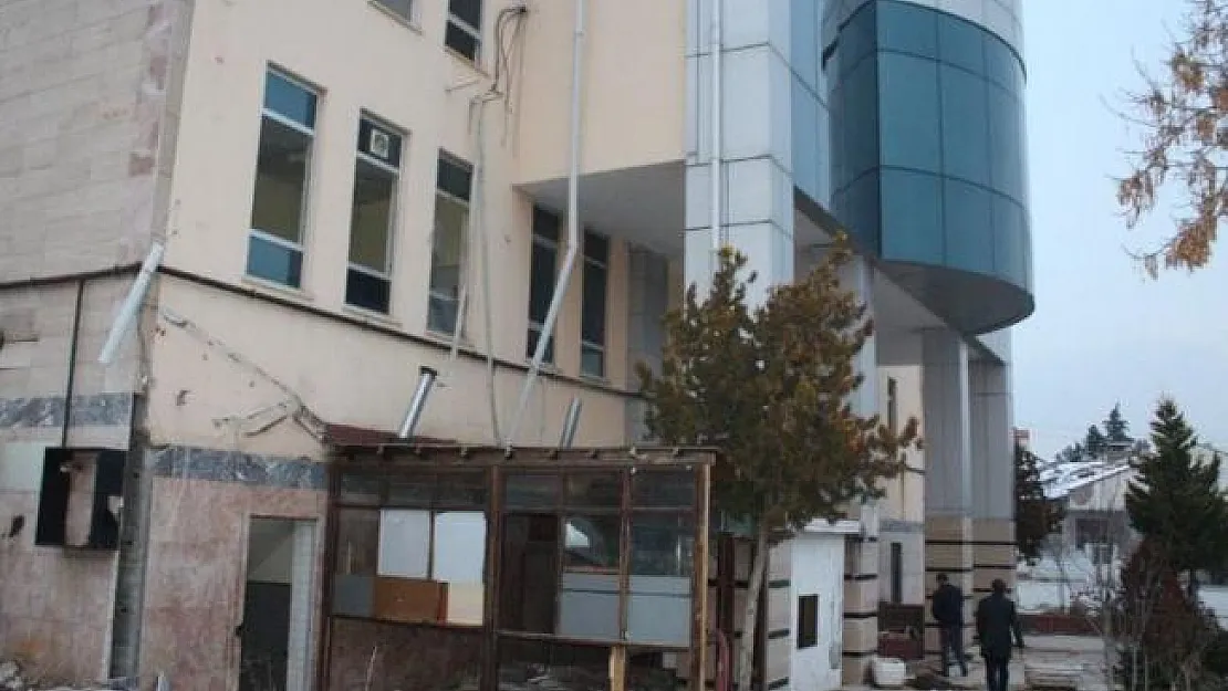 2004 yılında açılışı yapılan Kültür Merkezi yıkılacak!