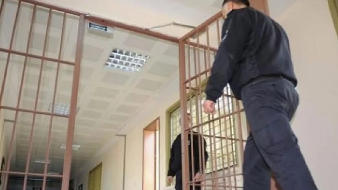 2020'de İnfaz Koruma Memuru (Gardiyan) alımı ne zaman? Gardiyan başvuru şartları nelerdir? Gardiyan maaşları ne kadar?
