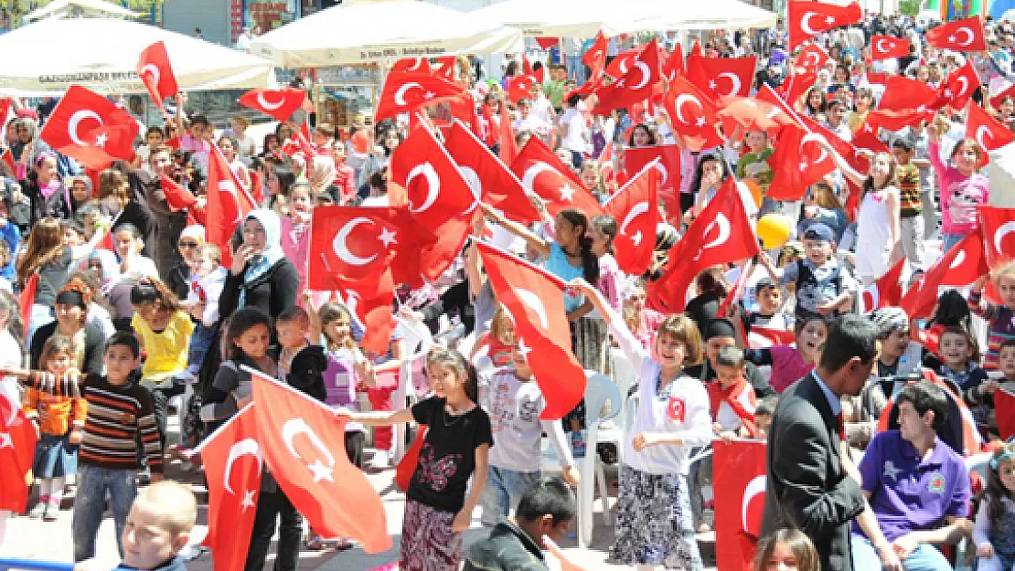 23 Nisan'da Okullar Kaç Gün Tatil Olacak? Memurlar Kaç Gün İzin Kullanacak?