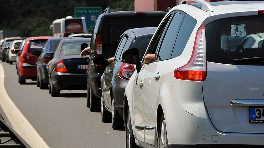 26 milyon araç sahibi için yeni tutar belli oldu: Bu aydan itibaren 3 bin 149 liraya yükseldi! Trafikten men edilebilirsiniz...
