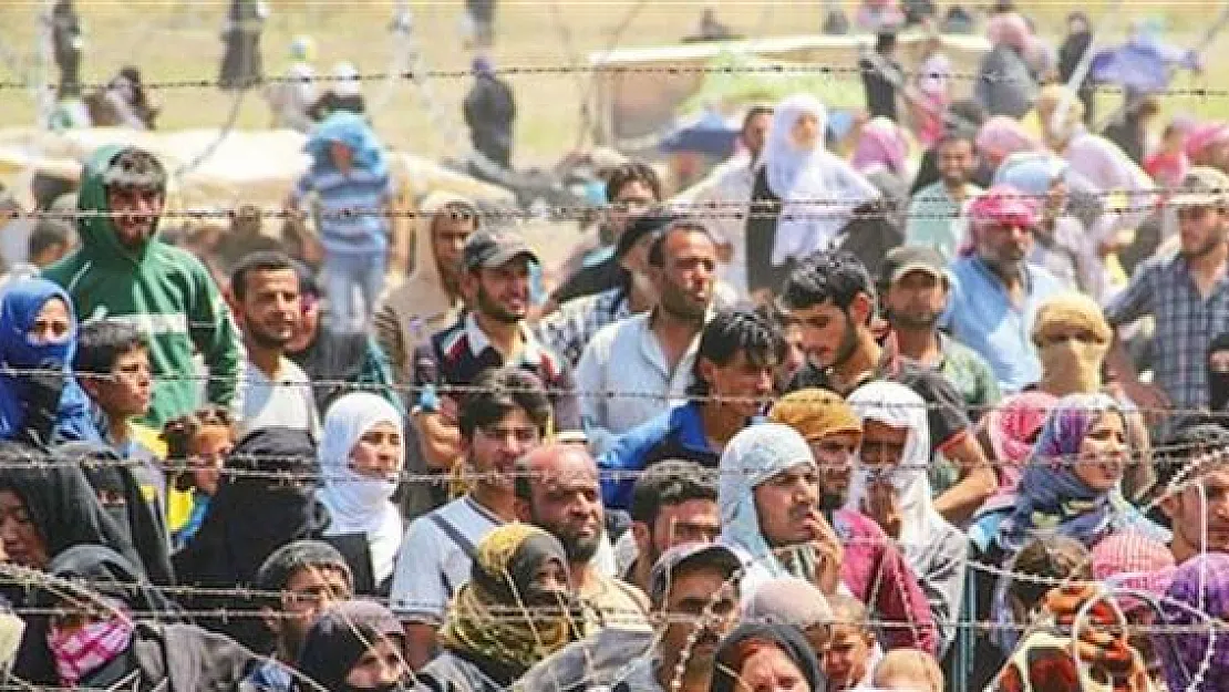 350 Bin Kürt YPG'den Kaçarak Türkiye'ye Sığındı