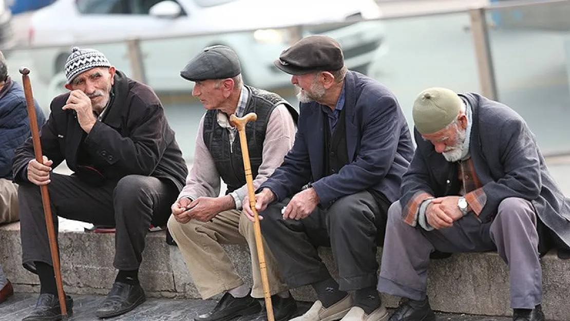 55 yaş üzeri için açıklama geldi: Resmen duyuruldu