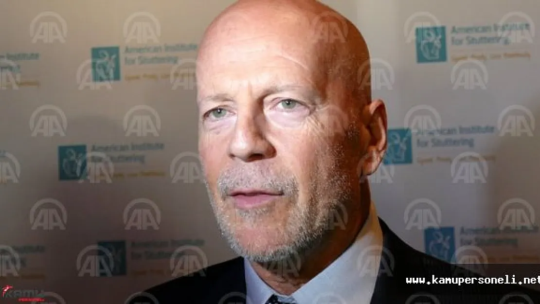 ABD Kekemelik Enstitüsü Bruce Willis'e En İyi Kekeme Ödülü Verdi