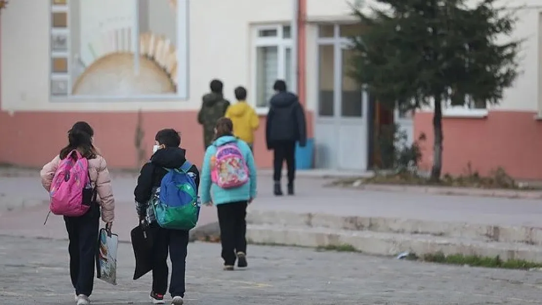 Acil karar alındı: Okullar bir hafta tatil edildi! Cumhurbaşkanı Yardımcısı Oktay duyurdu