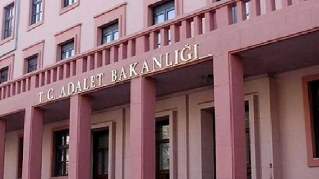 Adalet Bakanlığı en az 3 bin 500 lira maaşla sözleşmeli erkek kadın personel alım ilanı yayınladı! Başvuru şartları neler?