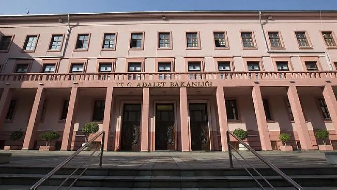 Adalet Bakanlığı personel alımına başvuru yapacaklar dikkat! Başvuru belgelerini hazırlayın! 7 Eylül'de başvurular başlıyor!