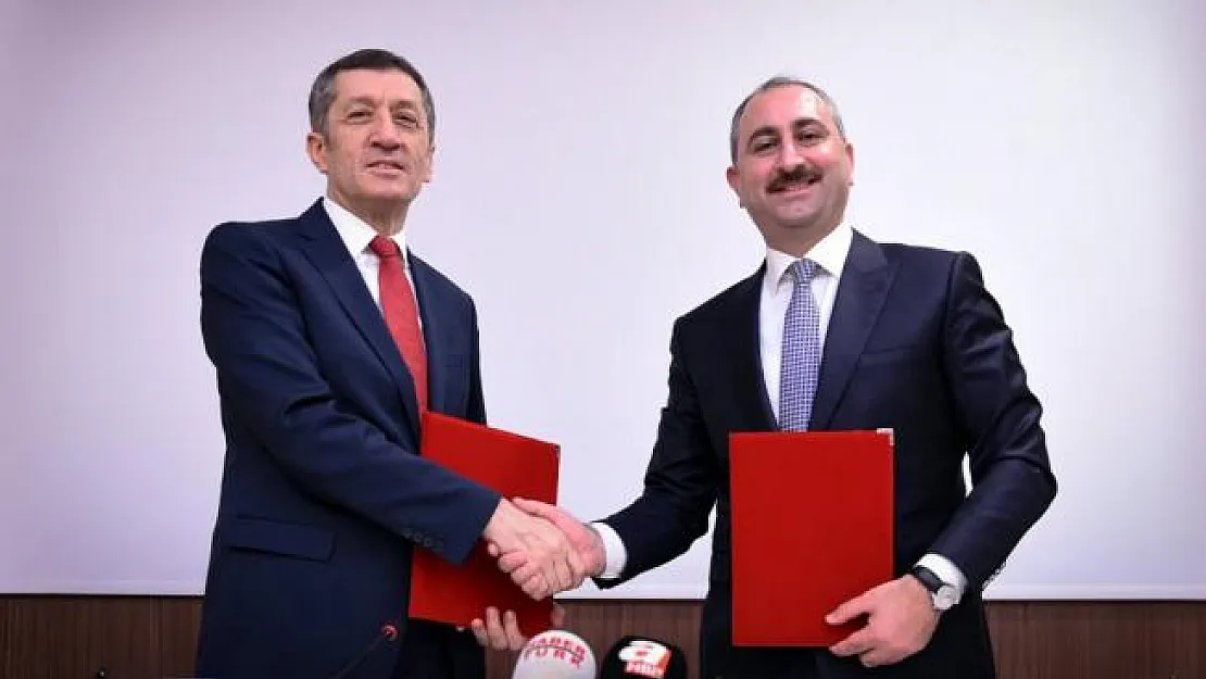 Adalet Bakanlığı ve MEB'den Ortak Çalışma: 2 Bin 500 Kişi İşe Alınacak