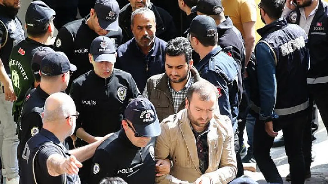 Adana merkezli 9 ilde FETÖ operasyonu! 58 polis memuru adliyeye sevk edildi
