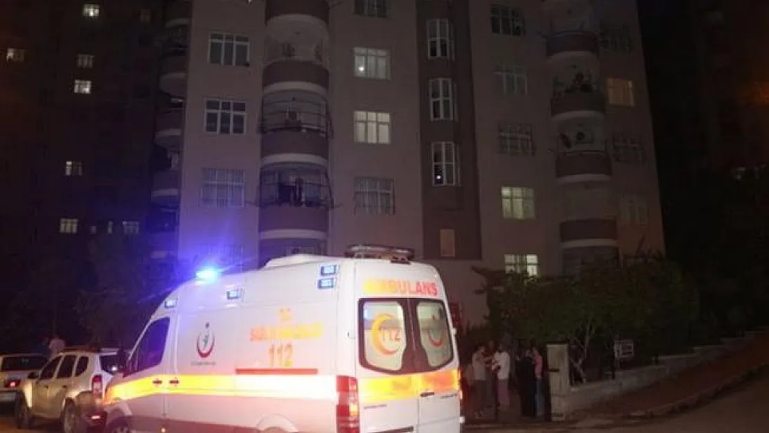 Adana'da, karı- koca arasında çıkan bıçaklı kavgada Koca öldü, kadın ağır yaralı!