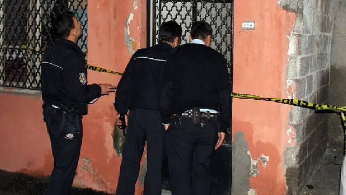 Adana'da Pompalı Tüfek Dehşeti! Öldürüp Kaçtı