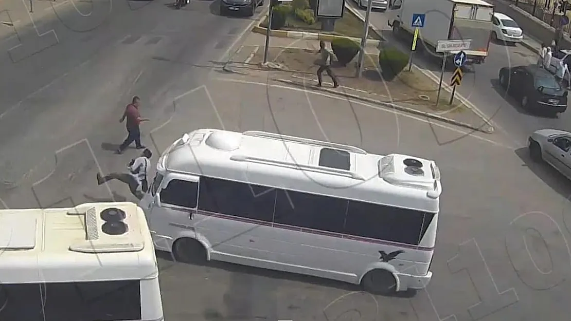 Adana'da Trafik Kazaları KGYS Kameralarına Takıldı