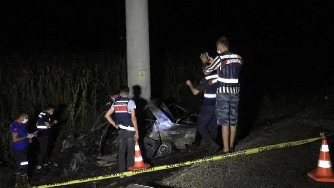 Adana'nın Yumurtalık yolunda kaza! Alev alan otomobilinin içinde can verdi