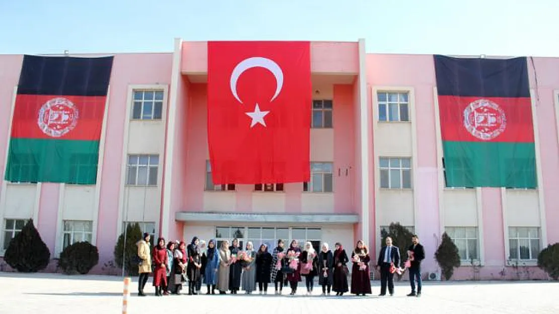 Afganistan'daki FETÖ'ye ait 3 okul TMV'ye devredildi