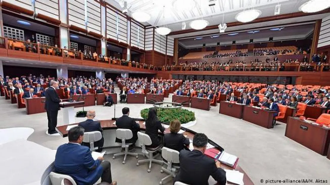 AK Parti dün ret ettikleri teklifi bugün kendileri meclise sundu!