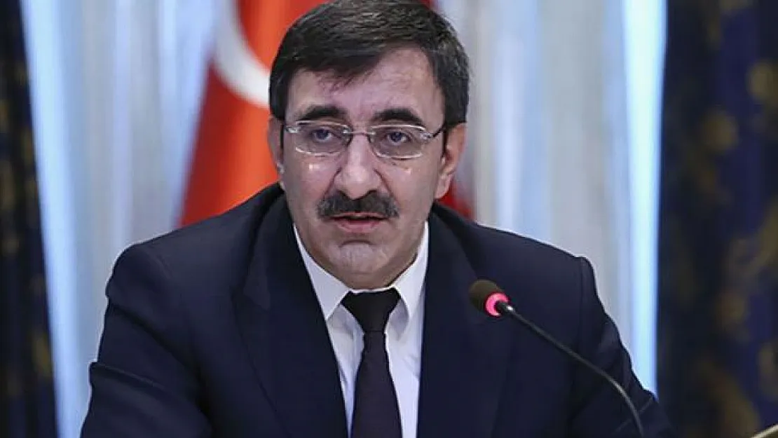 AK Parti'li Cevdet Yılmaz corona virüsüne yakalandı!