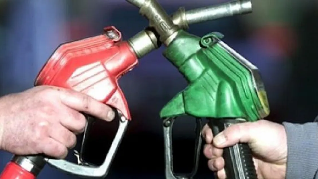 Akaryakıt fiyatlarına büyük indirim beklentisi! Benzin ve motorin fiyatları 4 TL'ye kadar düşebilir!