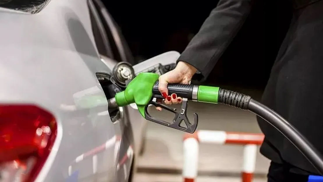 Akaryakıt Zamları Peş Peşe Geldi, Motorin Fiyatı 27 Lirayı Geçti! 27 Ağustos Güncel Akaryakıt Fiyatları Ne Kadar?