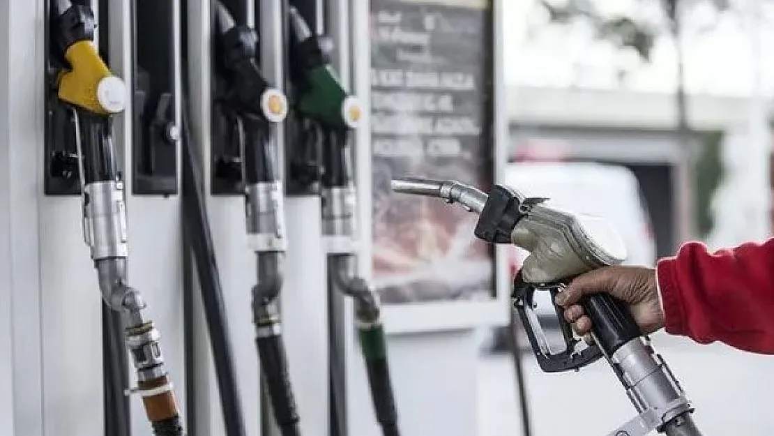 Akaryakıtta flaş gelişme: Açıklandı! Benzin yüzde 9, motorin ise yüzde 9,7 oranında..