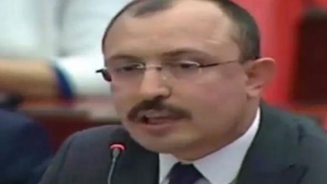 AKP Grup Başkanvekili meclis kürsüsünde terörist başına sayın Fetullah Gülen diye seslendi!