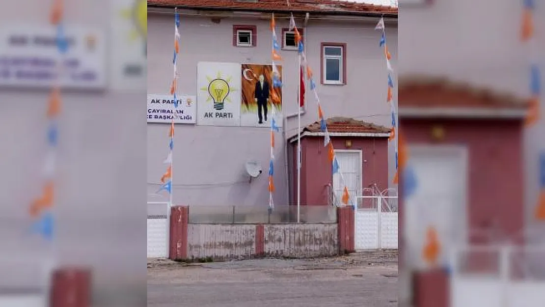 Ali Keven, PTT'ye ait iki katlı binanın AKP ilçe başkanlığına tahsis edildiğini söyledi!