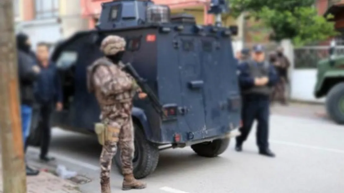 Alışveriş Merkezinde Rehine Paniği! Özel Harekat Polisleri Sevk Edildi