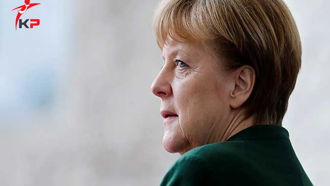 Almanya Başbakanı Merkel'den Türkçe Afiş ! Türklerden Oy İstedi