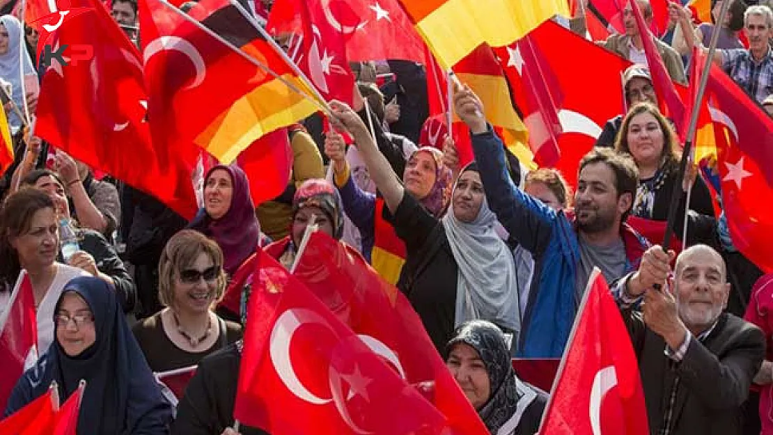 Almanya'da Yaşayan Türkler, Cumhurbaşkanı Erdoğan'ın 'Oy' Çağrısına Yanıt Verdi