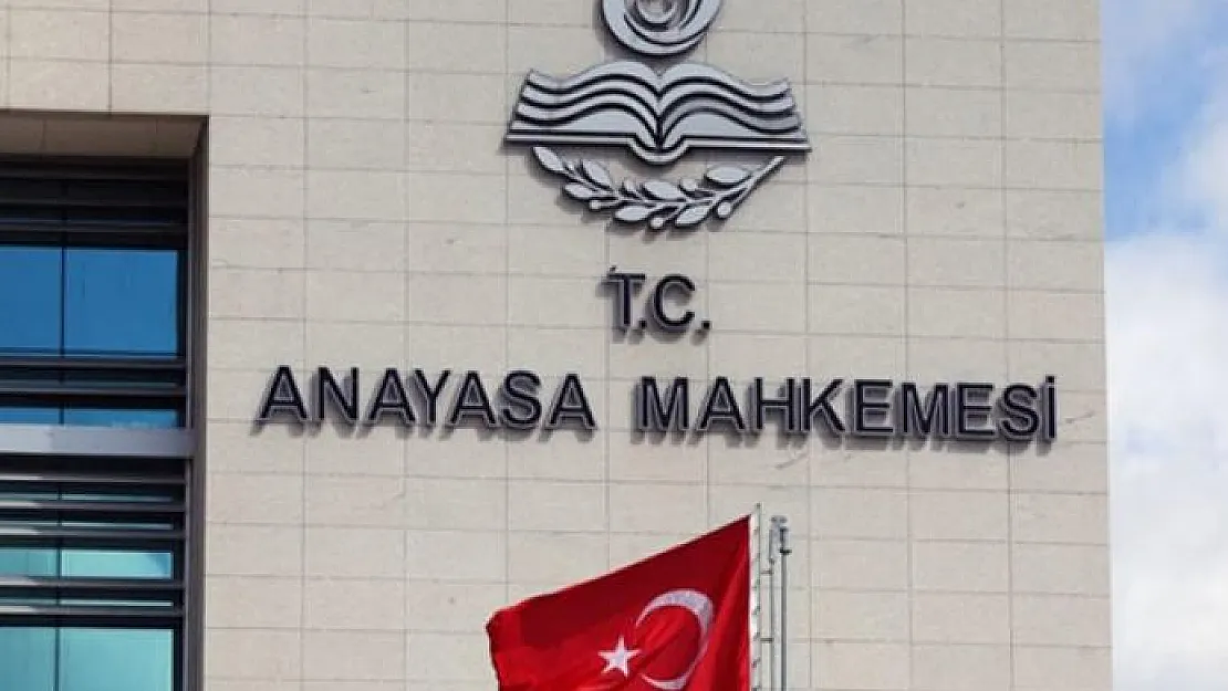 Anayasa Mahkemesi ihtiyati tedbir kararına uymayanlara verilen ceza hükmünü iptal etti